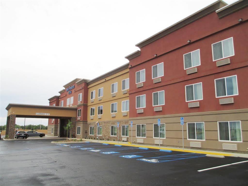 מלון Wyndham Garden Lancaster Ca מראה חיצוני תמונה